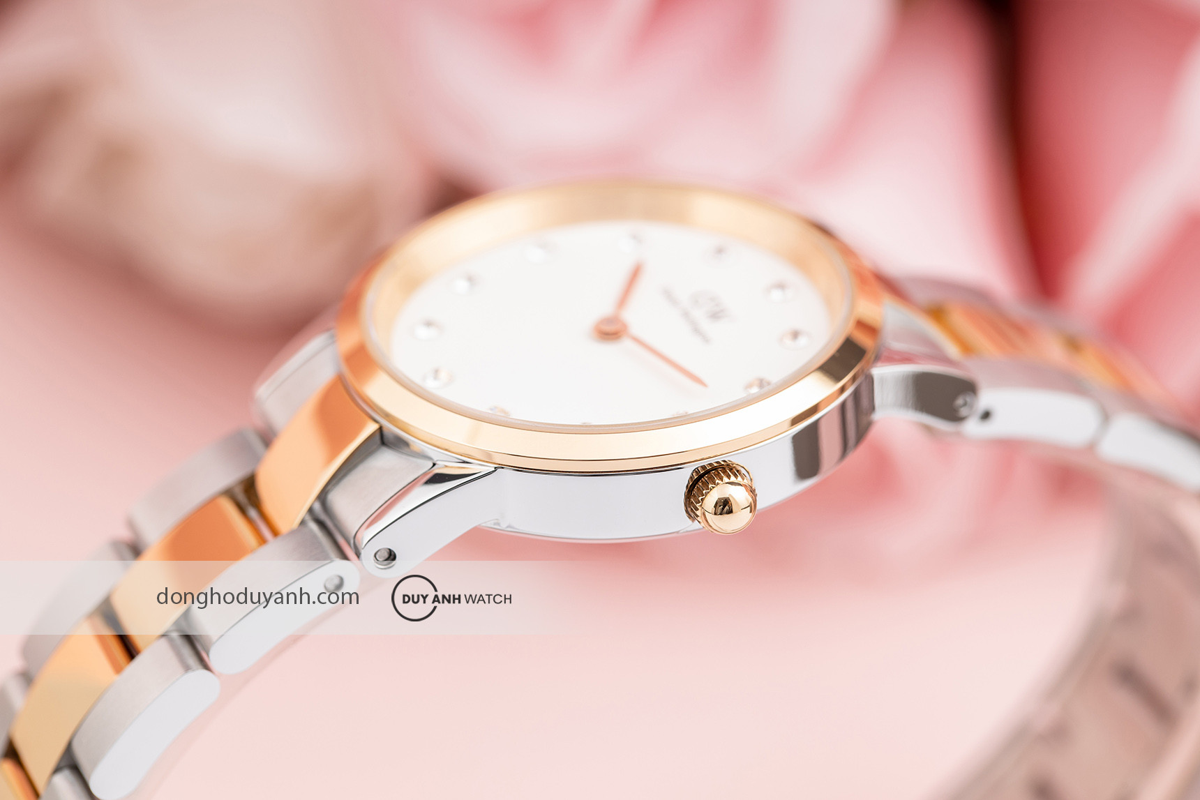 Daniel Wellington Iconic Link Lumine DW00100358 hiển thị mặt sau