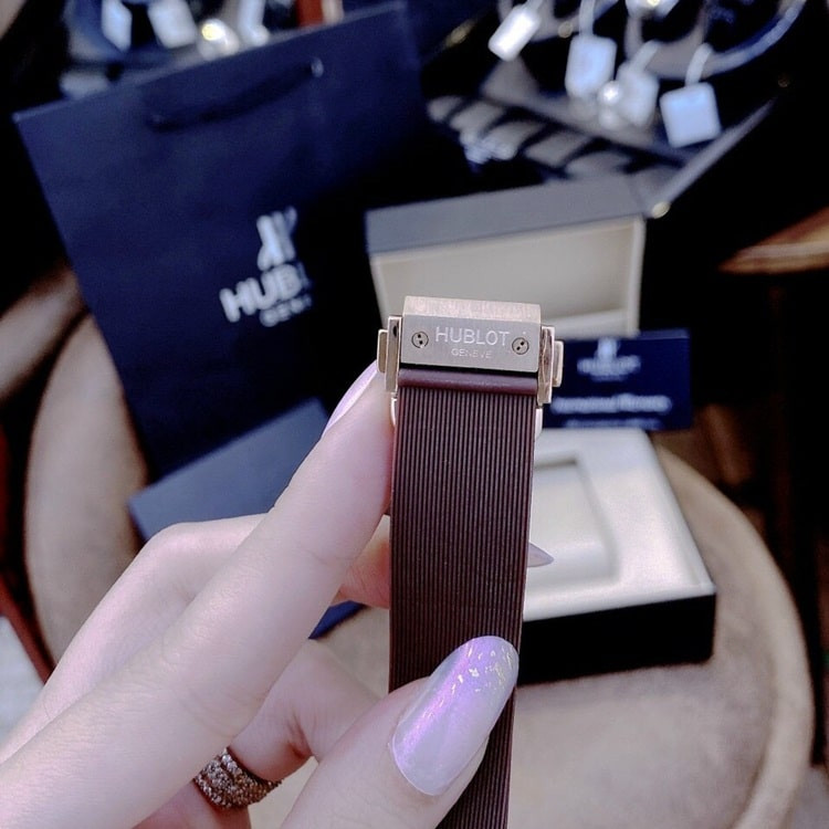 dây cao su của đồng hồ Hublot nữ