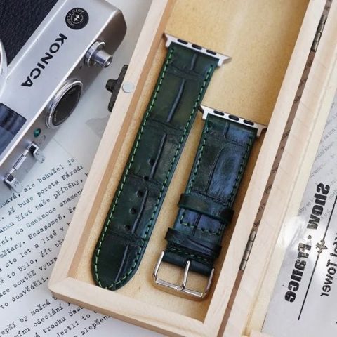 Dây da cá sấu cao cấp cho Apple Watch Series 4 màu đen sang trọng