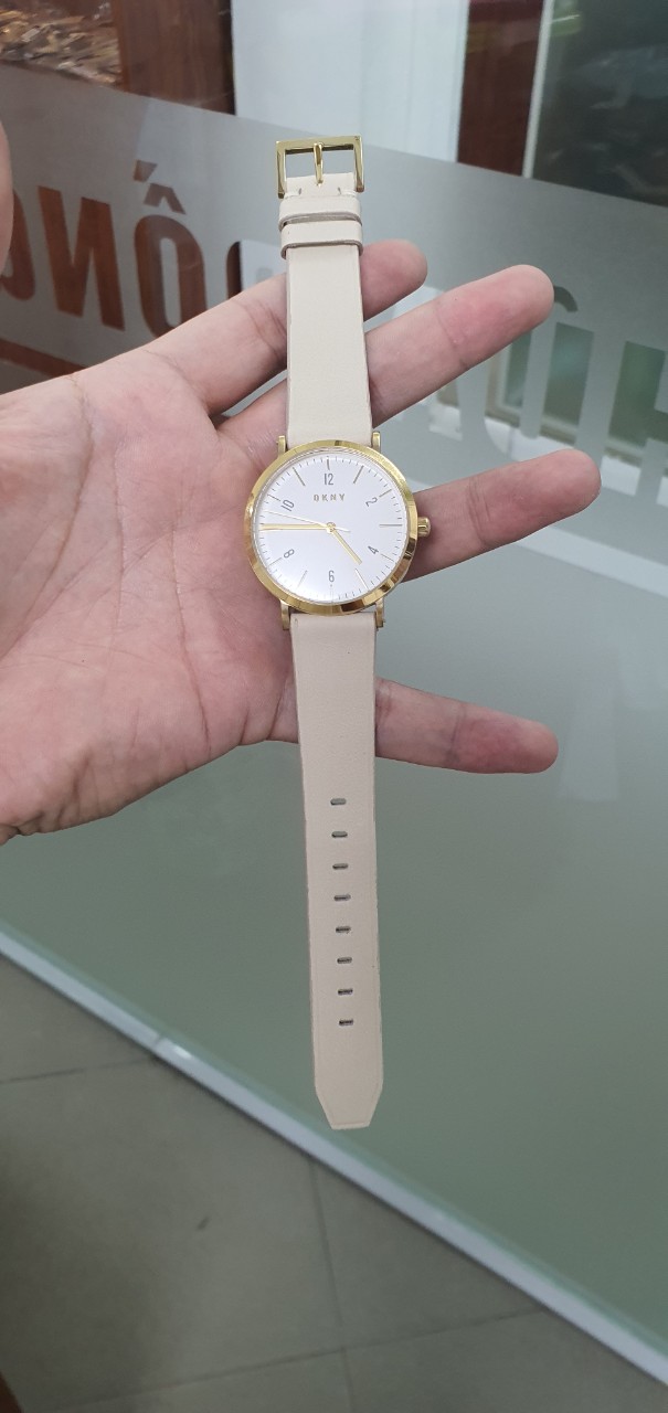 Đồng Hồ DKNY Nữ Dây Da: Phụ Kiện Tinh Tế Cho Phái Đẹp Sành Điệu