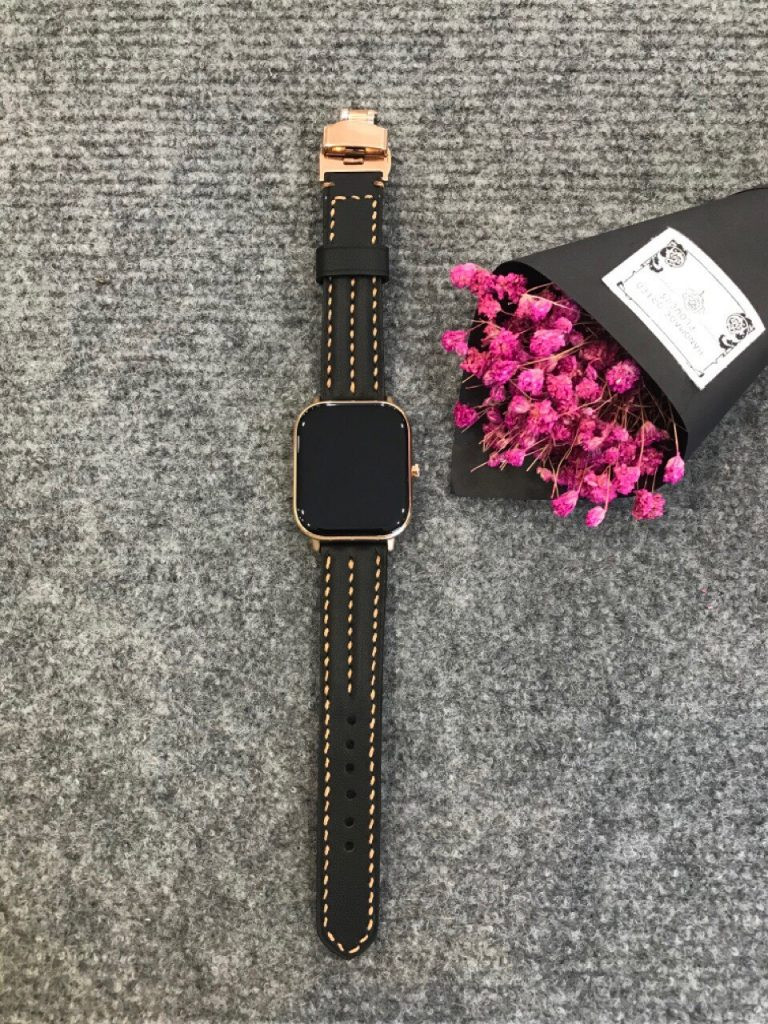 dây da bò đồng hồ handmade tphcm trên cổ tay
