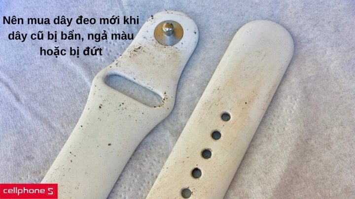 Kiểm tra tình trạng dây đeo đồng hồ Apple Watch để quyết định thay thế, ảnh hưởng đến giá trị sử dụng.