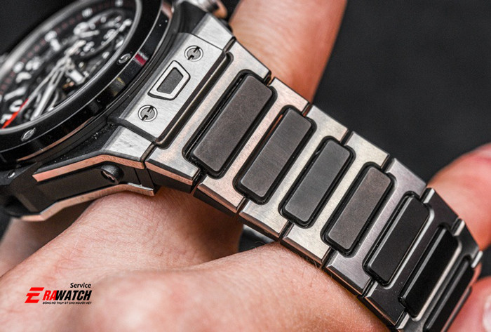 Dây đồng hồ Hublot kim loại cao cấp với các mắt xích tinh xảo