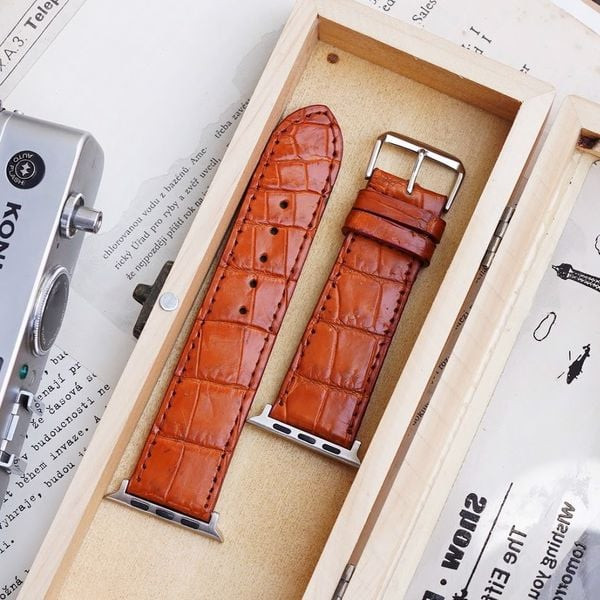 Dây da cá sấu nâu vàng nổi bật cho Apple Watch Series 4
