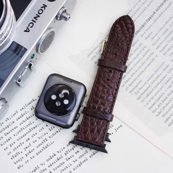 Dây đồng hồ Apple Watch Series 4 da cá sấu với vân tự nhiên