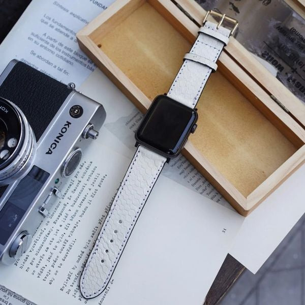 Thiết kế dây da kỳ đà độc đáo cho Apple Watch Series 4