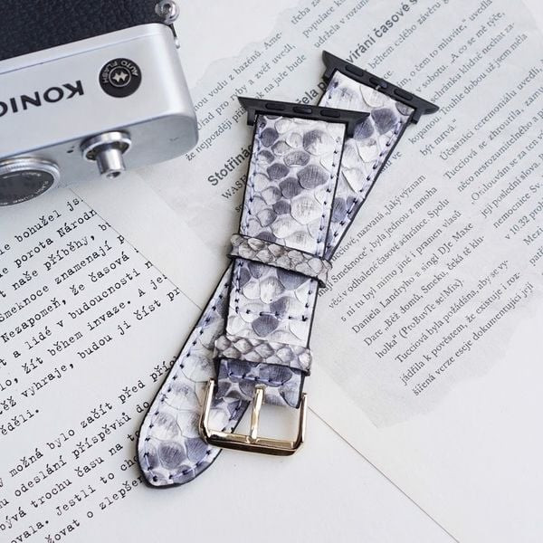 Dây đeo Apple Watch da trăn màu trắng đen độc đáo, mang đến sự khác biệt cho dây da đồng hồ Hà Nội
