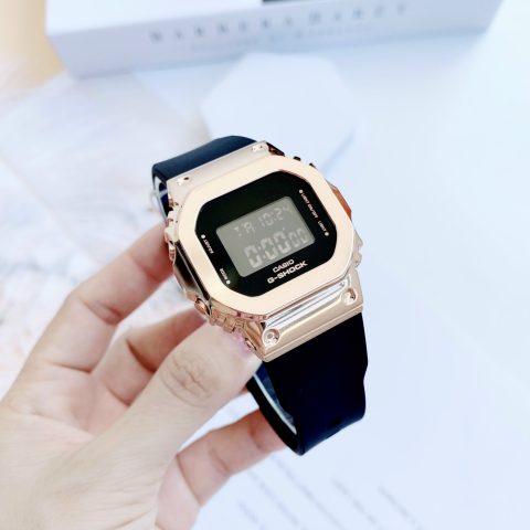 Đồng hồ G-Shock nữ đen GM-S5600GB-1DR với viền rose gold và dây đen cá tính