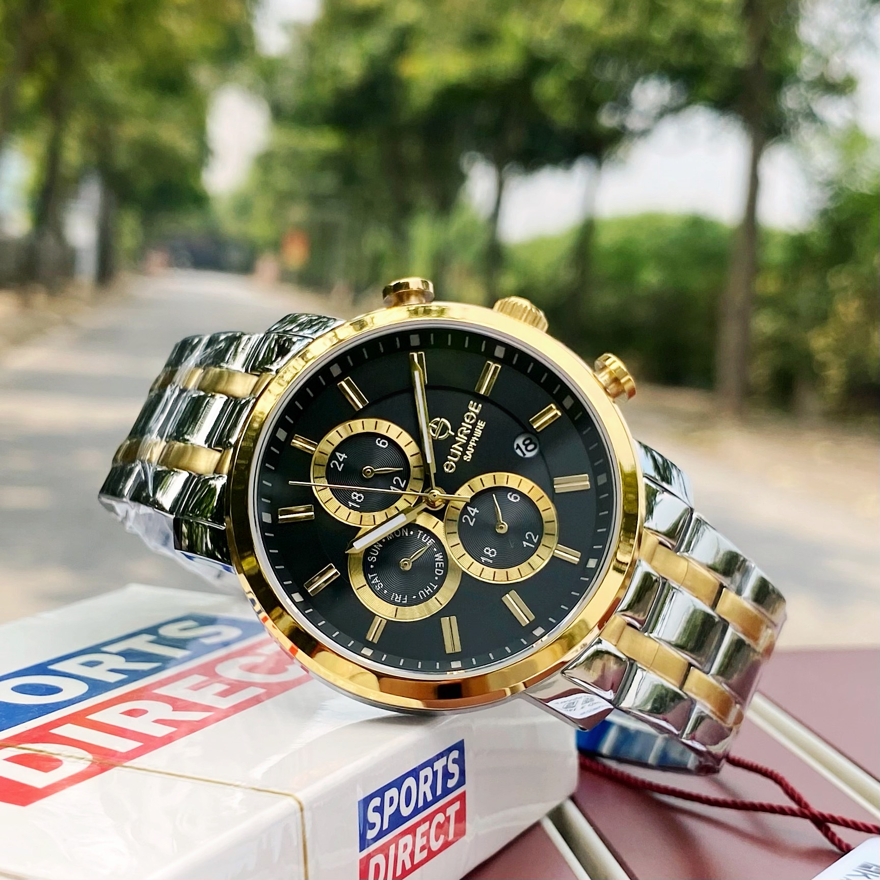 Đồng Hồ Sunrise Nam Dây Kim Loại: Biểu Tượng Của Sự Thanh Lịch Và Bền Bỉ