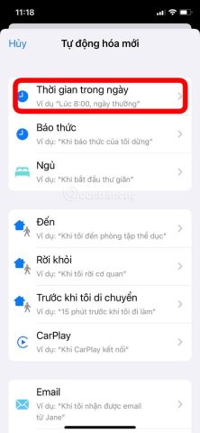 Màn hình chọn mục "Thời gian trong ngày" để cài đặt tự động thay đổi mặt đồng hồ Apple Watch