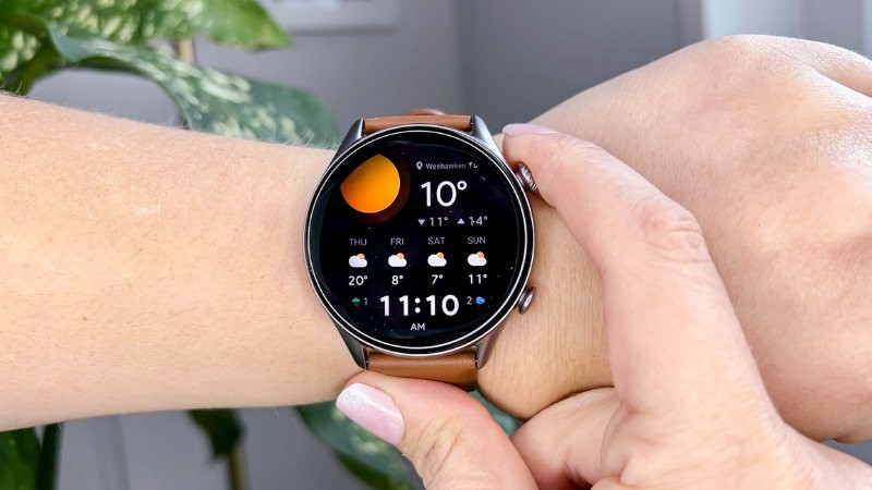 Đồng hồ đeo tay thông minh Amazfit được đánh giá cao về thiết kế thời trang và thời lượng pin