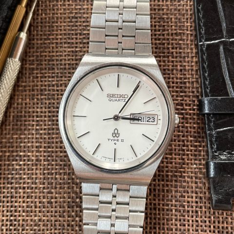Đánh giá chi tiết đồng hồ Seiko Quartz Type II: Biểu tượng của sự chính xác và phong cách vượt thời gian