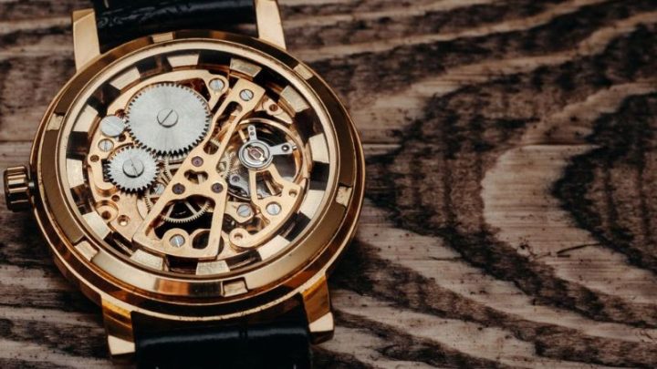Đồng hồ Automatic là gì, được lắp ráp hoàn toàn từ các chi tiết cơ khí