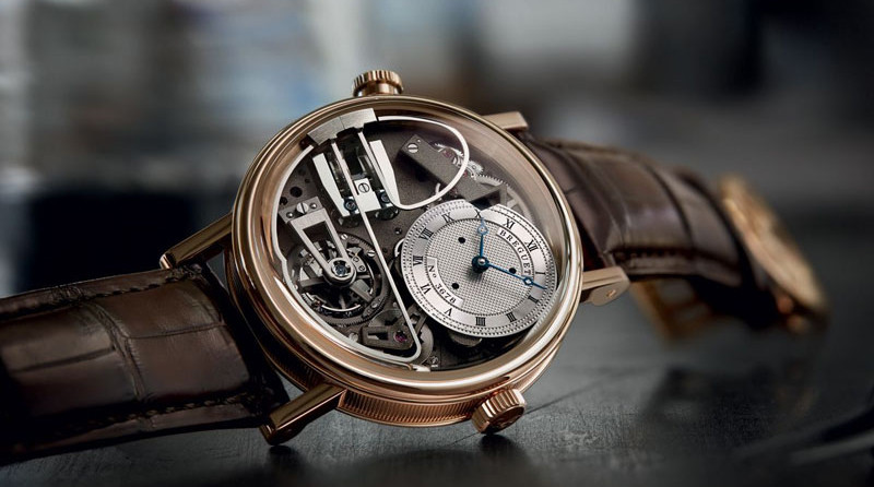 Cách nhận diện đồng hồ Automatic là gì, từ các đặc điểm nổi bật