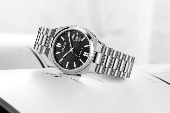 Đồng hồ automatic cao cấp với mặt số tinh xảo, thể hiện vẻ đẹp của đồng hồ cơ tự động.