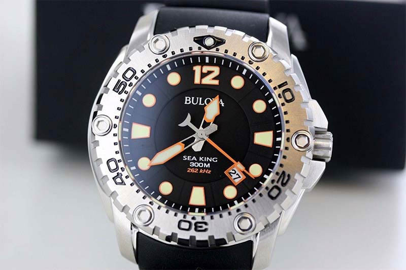 Đồng hồ Bulova Sea King, dòng sản phẩm lặn chuyên nghiệp với khả năng chống nước ấn tượng của Bulova.
