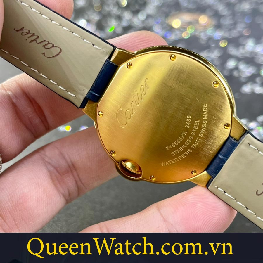 Cận cảnh bộ máy Quartz của đồng hồ Cartier đính kim cương