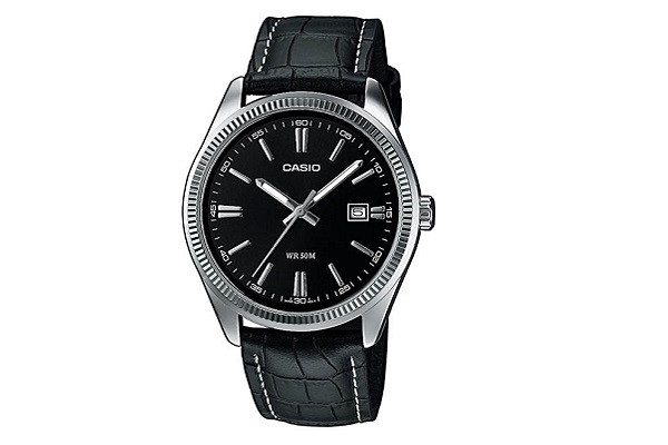 Đồng hồ Casio MTP-1302L-1AVDF với mặt đen và dây da vân cá sấu cao cấp, thể hiện phong cách mạnh mẽ và giá bán đồng hồ Casio chính hãng phù hợp