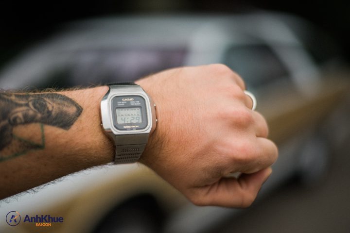 Chiếc đồng hồ Casio đầu tiên ra mắt năm 1974, đánh dấu khởi đầu ngành đồng hồ
