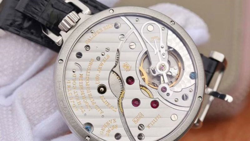 Cận cảnh bộ máy đồng hồ Chopard tinh xảo, chất lượng cao của thương hiệu Thụy Sĩ