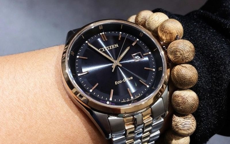Cách sạc lại đồng hồ Citizen Eco Drive E111 khi ngừng hoạt động, một mẹo hữu ích để kéo dài tuổi thọ đồng hồ.