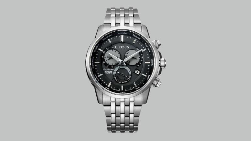 Thiết kế mặt kính Sapphire của đồng hồ Citizen BL8150-86H, yếu tố quan trọng ảnh hưởng đến độ bền và giá đồng hồ Citizen Eco Drive E111.