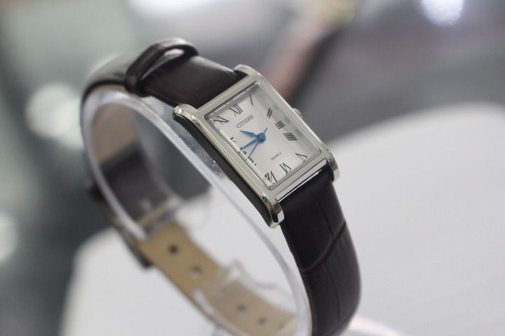 Thiết kế của đồng hồ Citizen Eco-Drive Stainless Steel