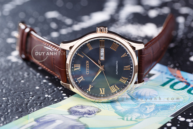 Đồng hồ cơ Citizen NH8363-14H dây da nâu, mặt xám sang trọng