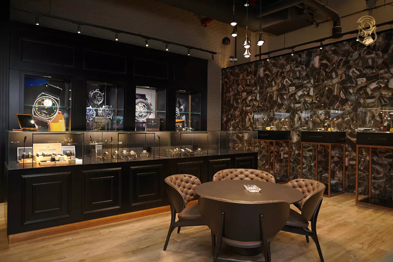 Cửa hàng Luxshopping, địa chỉ tin cậy để mua :đồng hồ cơ đẹp chính hãng