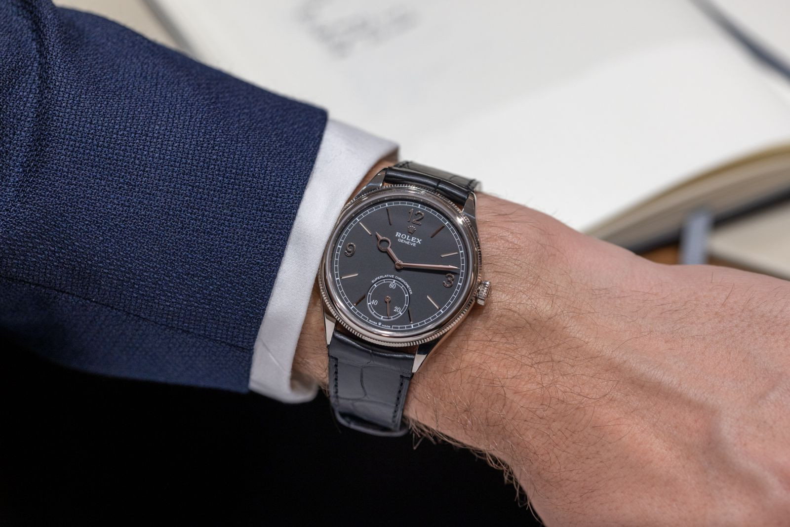 Đồng hồ Rolex cơ dây da Perpetual 1908 phiên bản vỏ vàng 18ct sang trọng