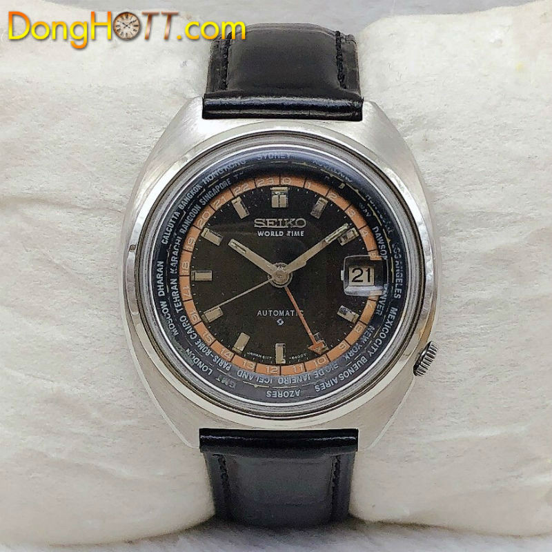Hình ảnh cận cảnh mặt số của một chiếc đồng hồ cổ Seiko với các cọc số nổi, kim và lịch rõ ràng, cho thấy vẻ đẹp và chất lượng nguyên bản của đồng hồ cũ giá rẻ TPHCM.