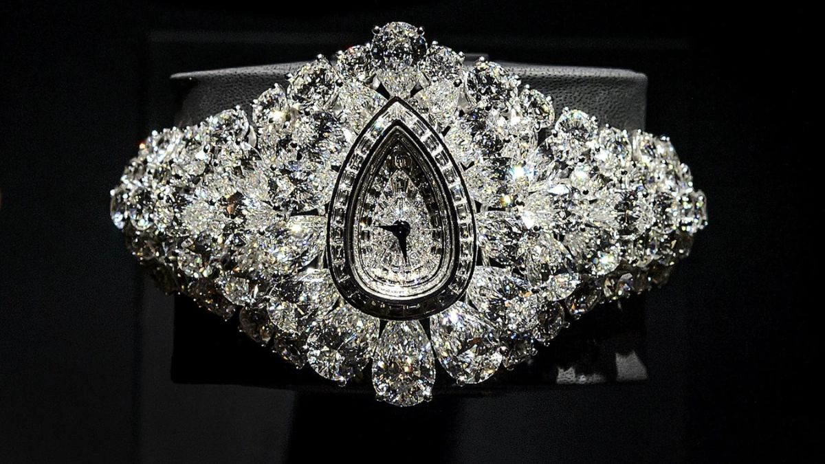 Graff Diamonds The Fascination - Kiệt tác đồng hồ đắt nhất thế giới với 152.96 carat kim cương