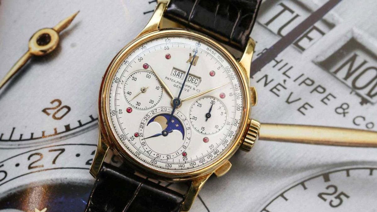 Patek Philippe Gold Chronograph Ref. 1527 - Chiếc đồng hồ đắt nhất thế giới sản xuất số lượng giới hạn