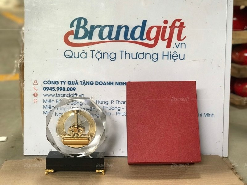 Đồng hồ để bàn được ưa chuộng tại Brandgift, chất lượng đảm bảo