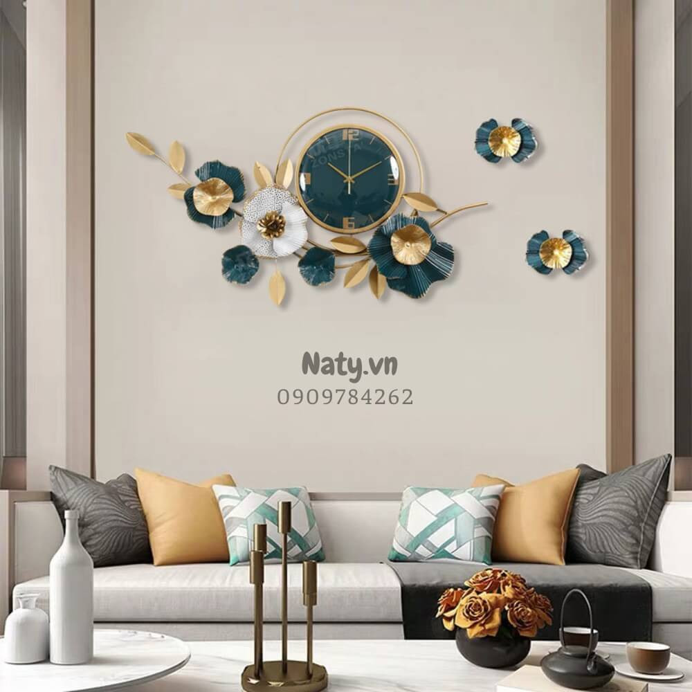 Đồng hồ treo tường trang trí phòng ngủ đơn giản