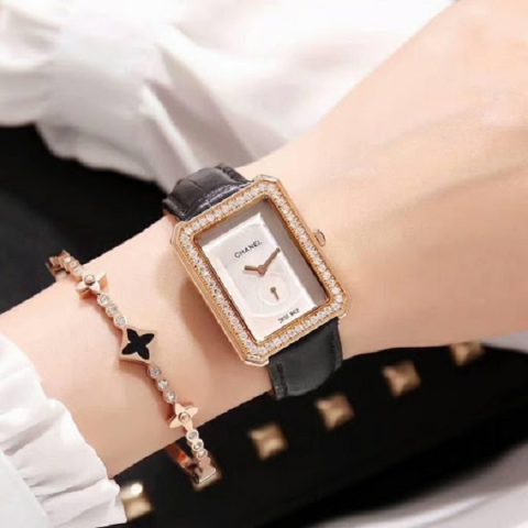 Khám Phá Các Thương Hiệu Đồng Hồ Pháp: Nơi Thời Trang Giao Thoa Cùng Nghệ Thuật Chế Tác Đẳng Cấp