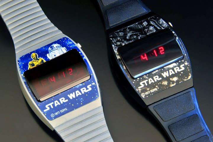 Đồng hồ điện tử TI Star Wars giá cả phải chăng