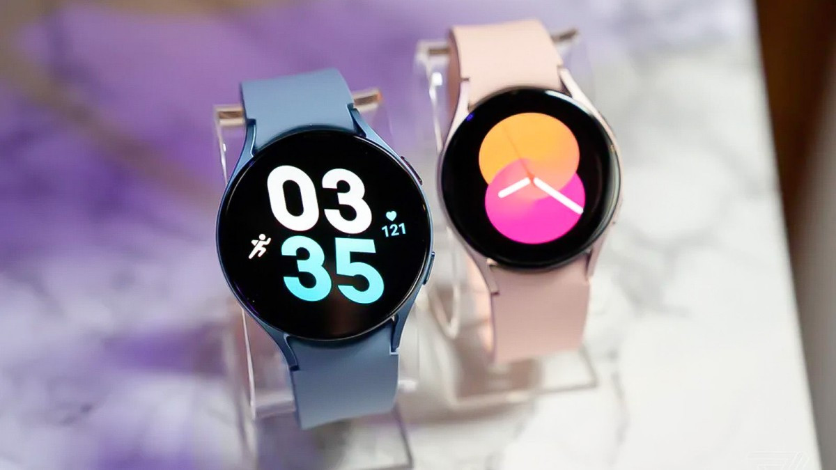 Đồng hồ Samsung Galaxy Watch5 44mm LTE màu xanh đậm, thiết bị đo nhịp tim chính xác với khả năng kết nối LTE tiện lợi