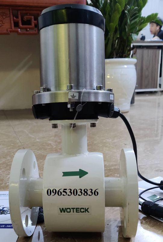 Đồng hồ điện tử Đài Loan Woteck với màn hình hiển thị