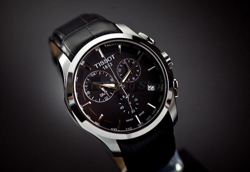 Đồng hồ Tissot với thiết kế thể thao hiện đại, đại diện cho sự đa dạng và phổ biến của đồng hồ Thụy Sĩ