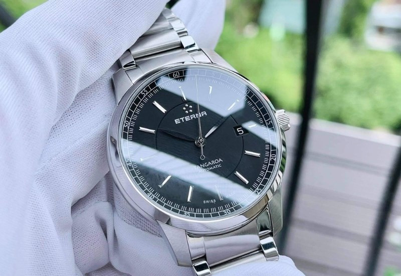 Giấy chứng nhận hoặc phiếu bảo hành quốc tế của đồng hồ Eterna, thể hiện chính sách hỗ trợ khách hàng của thương hiệu Eterna