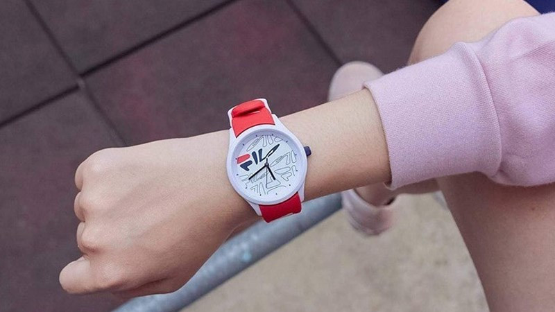 Đồng hồ Fila nữ với thiết kế cổ điển, dây thép không gỉ