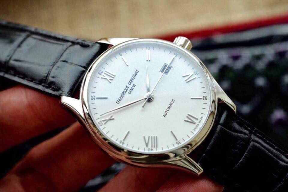 Đồng hồ Frederique Constant chính hãng, mặt số rõ nét và dây da cao cấp