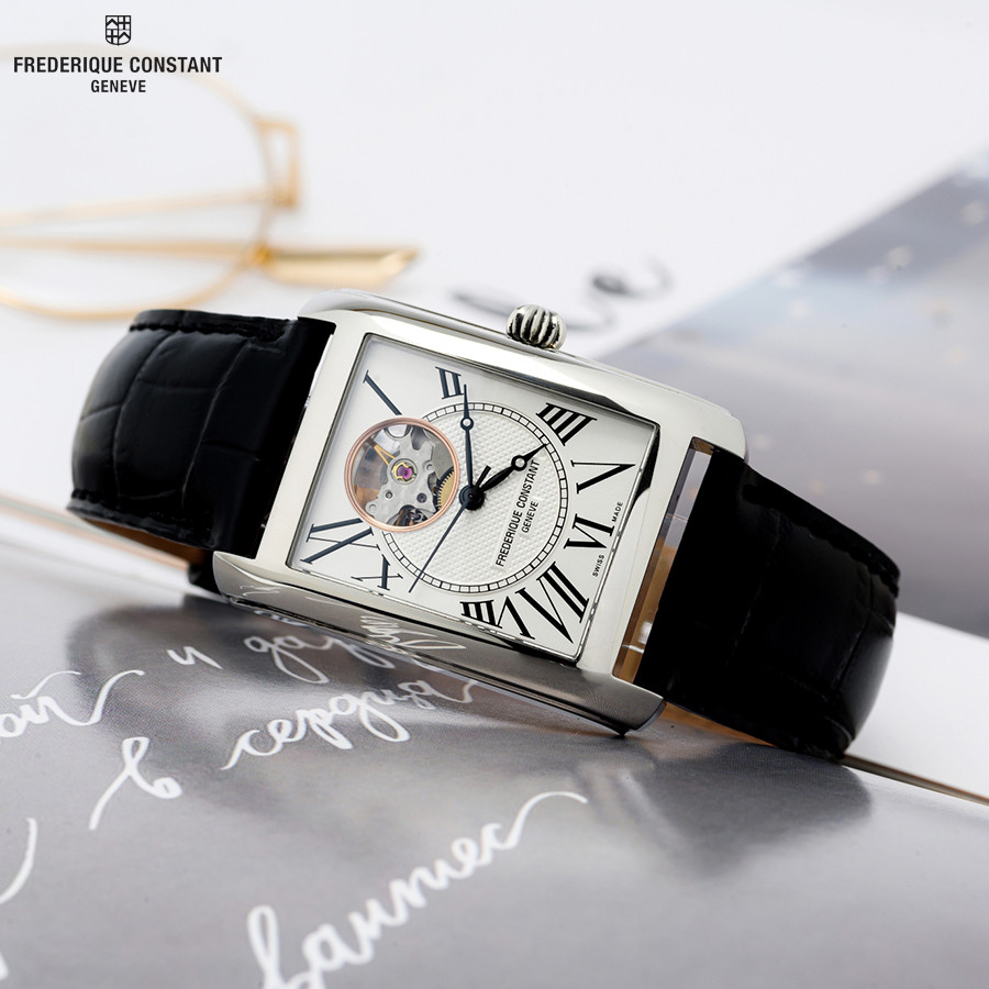 Đồng hồ Frederique Constant FC-310MC4S36 mặt vuông phù hợp với hầu hết cổ tay phái mạnh