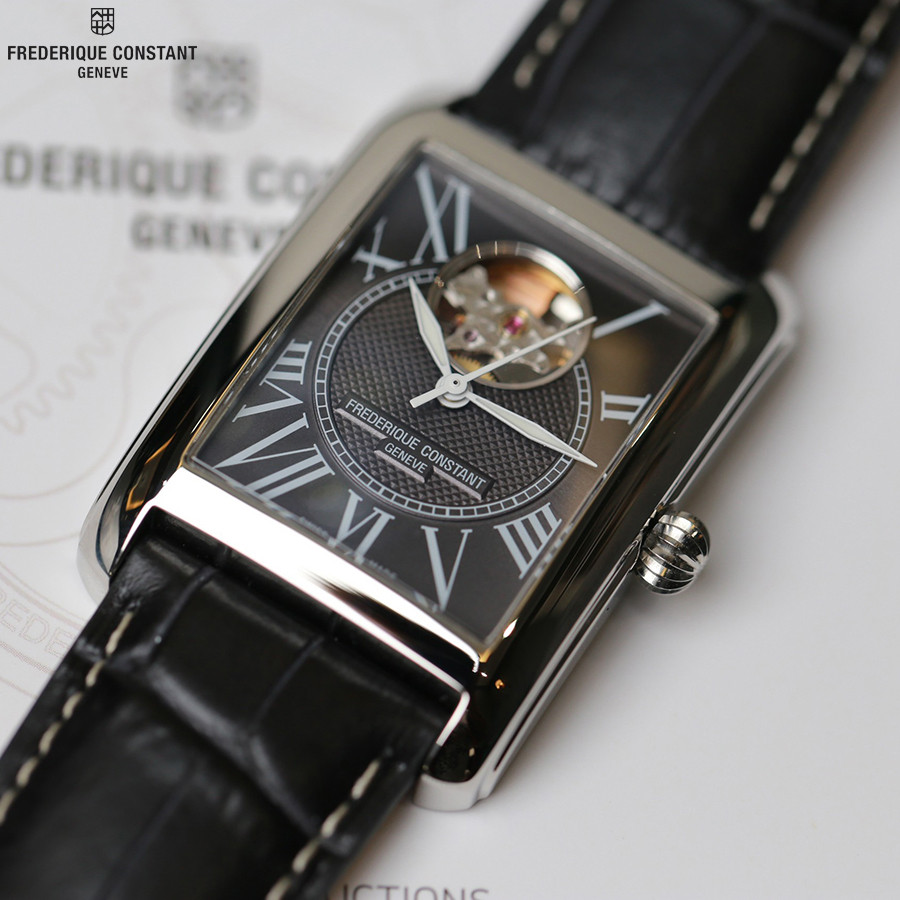 Gam màu đen huyền bí dành cho phái mạnh của chiếc đồng hồ Frederique Constant mặt vuông FC-310MB4S36