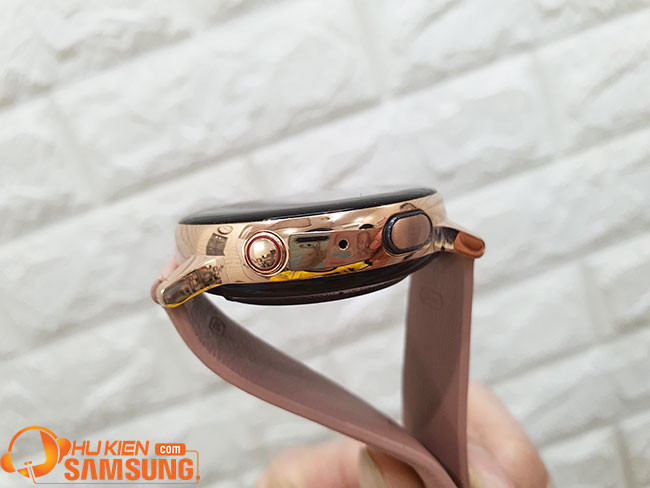 Đồng hồ Samsung Active 2 40mm theo dõi nhịp tim người dùng