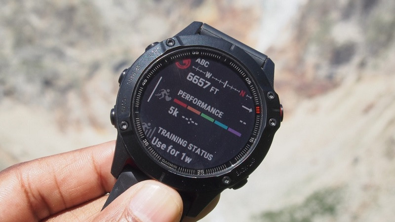Đồng hồ Garmin Fenix 6, thiết bị đo huyết áp lý tưởng cho vận động viên