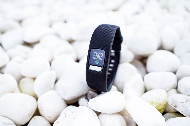 Đồng hồ Garmin Vivofit, công cụ đo huyết áp thân thiện cho người cao tuổi