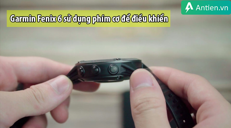 Mặt đồng hồ thông minh đã qua sử dụng Garmin Fenix 6 với 5 phím điều khiển cơ