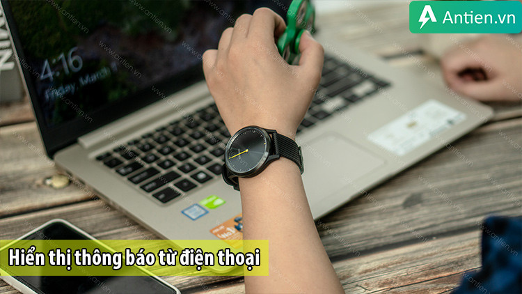 Garmin Vivomove HR hiển thị thông báo tin nhắn và cuộc gọi thông minh